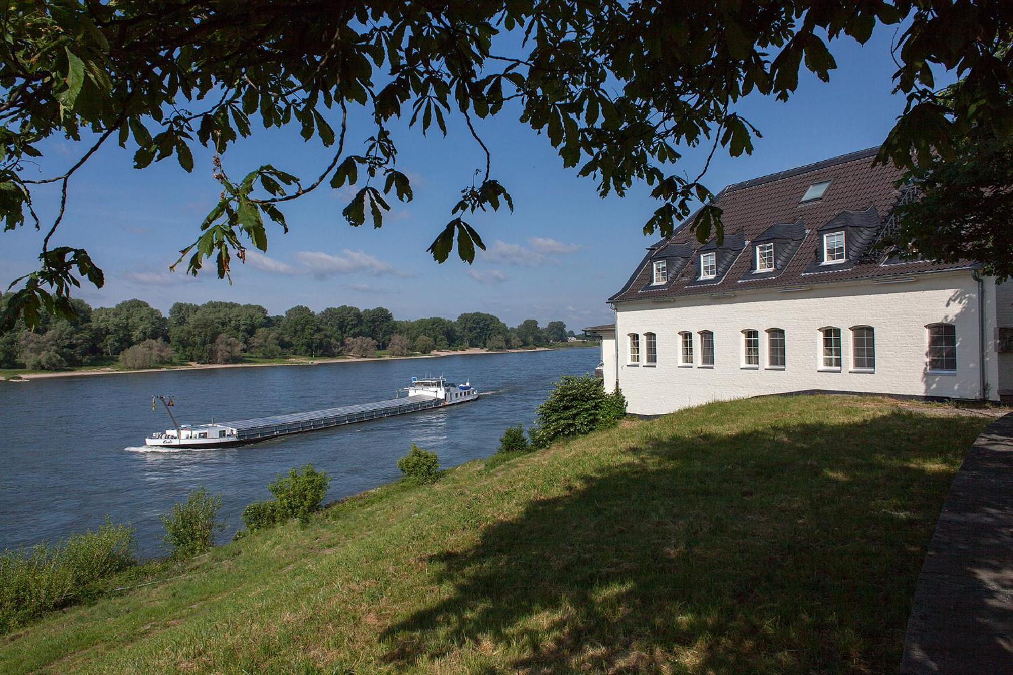 Schnellenburg Hotel Düsseldorf Buitenkant foto